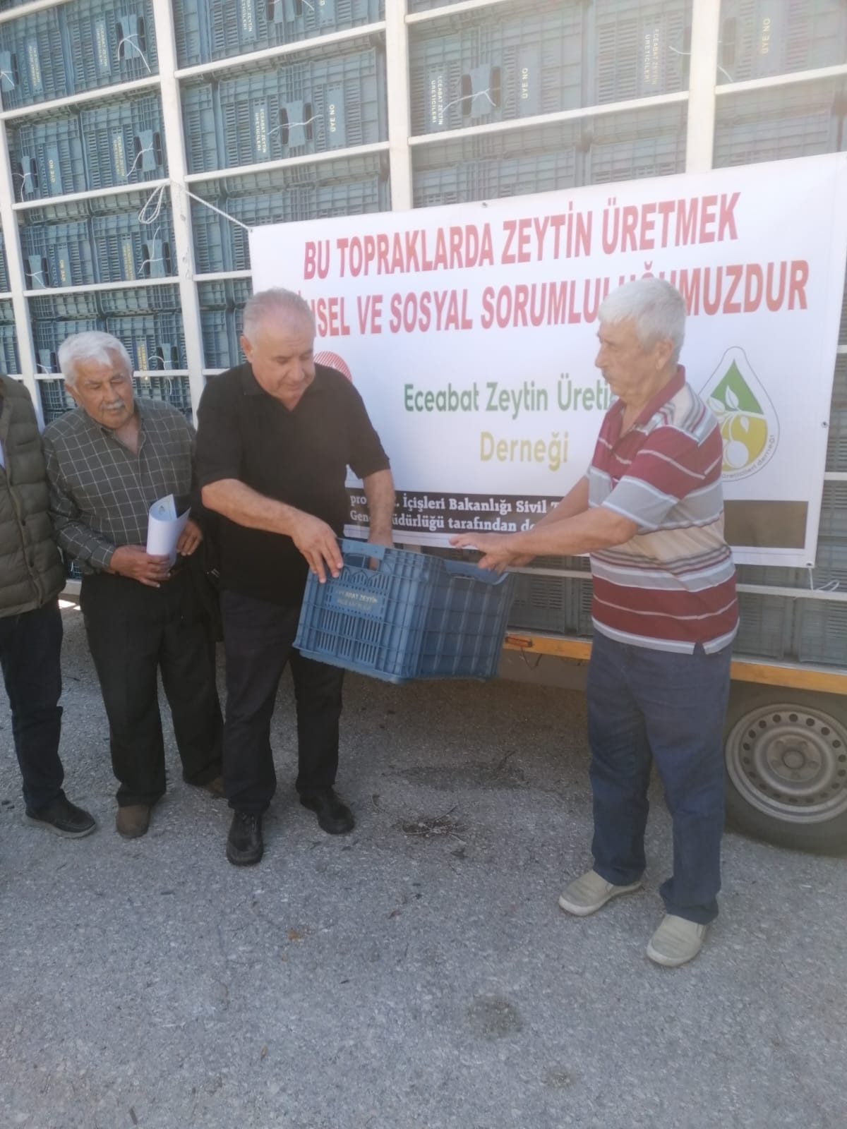 Üyelerimize Hasat Kasası Dağıtımı